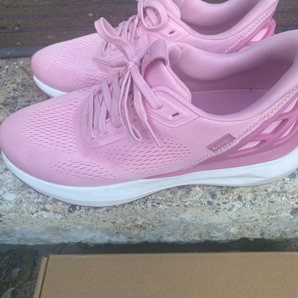 Kizik Athens Pink Sneakers size 9 1/2 - Picture 6 of 10